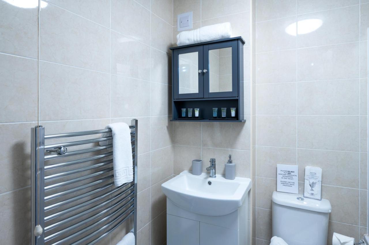 Yew Tree House Contractor / Family Home Free Netflix Fast Wifi Near Dudley/Birmingham Cradley Heath エクステリア 写真